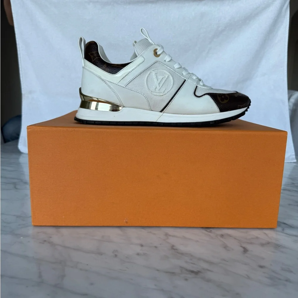 Louis Vuitton White and Brown Sneakers - Picture 2 of 16